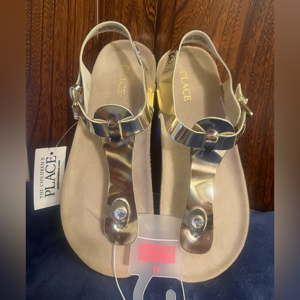 The Children’s Palace Gold Tone Glitter Sides Girl’s 6 or Women’s 8 Sandals,new